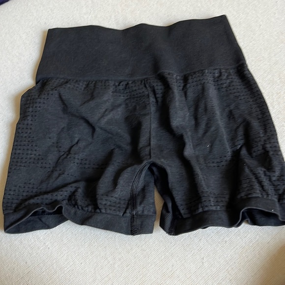 Gymshark workout shorts - Picture 4 of 4